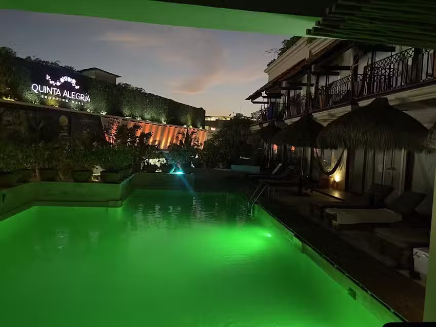 &ldquo;5TH AVE WITH PARKING&rdquo; Caribbean Paradise Boutique Hotel &ldquo;by BFH&rdquo;