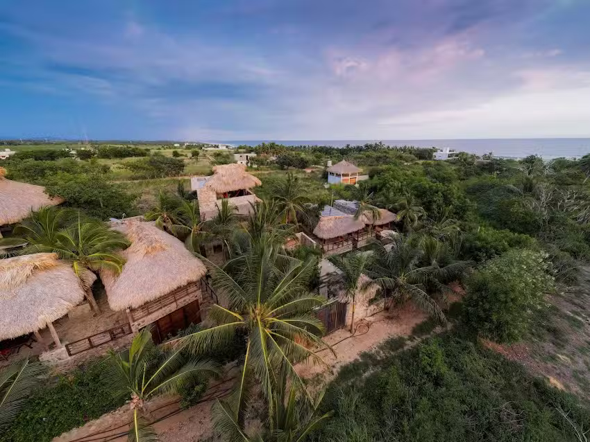 Agua y Piedra, Casa en El Mar.