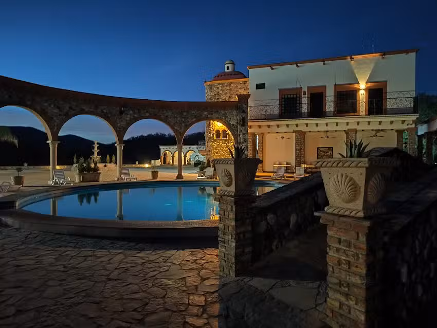 &Aacute;lamos Bonito Resort