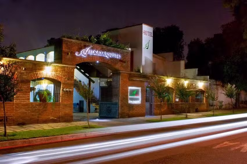 Alc&aacute;zar Suites