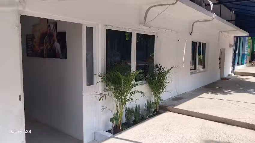 ANGELES&rsquo; HOSTAL (Hotel c&eacute;ntrico y con ALBERCA)