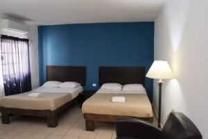 ANTIQUE Casa de Huespedes Fundidora