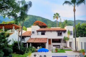 ApartaHotel &bull;Villas & Alojamientos &ldquo;Villa La Floresta&rdquo;