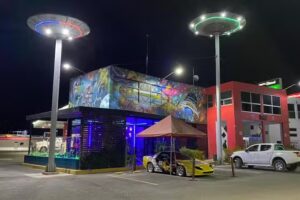 &Aacute;rea 144 &ndash; GASOLINERA &ndash; HOTEL &ndash; PENSI&Oacute;N &ndash; ALIENSHOP- RESTAURANTE &ndash; PARADERO SEGURO