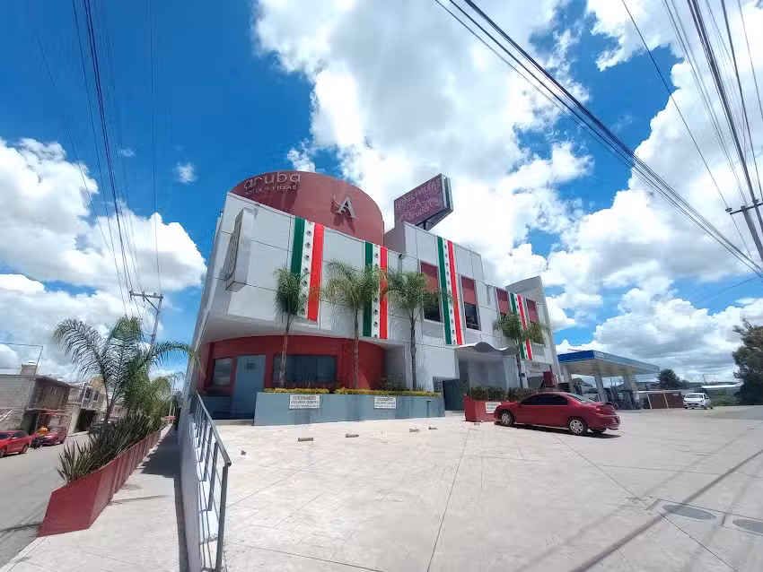 Aruba Hotel + Villas