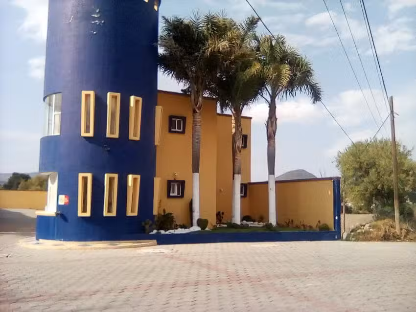 Auto Hotel Avenida Real El Carmen