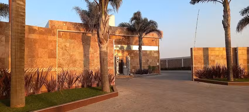 Auto Hotel Azteca