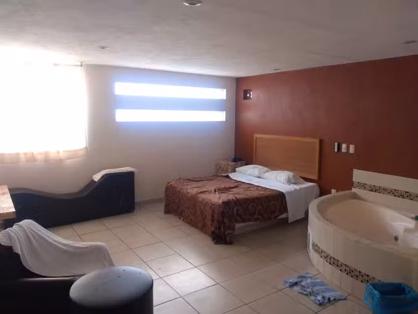 Auto hotel cascadas