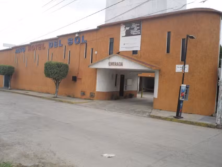 Auto Hotel del Sol