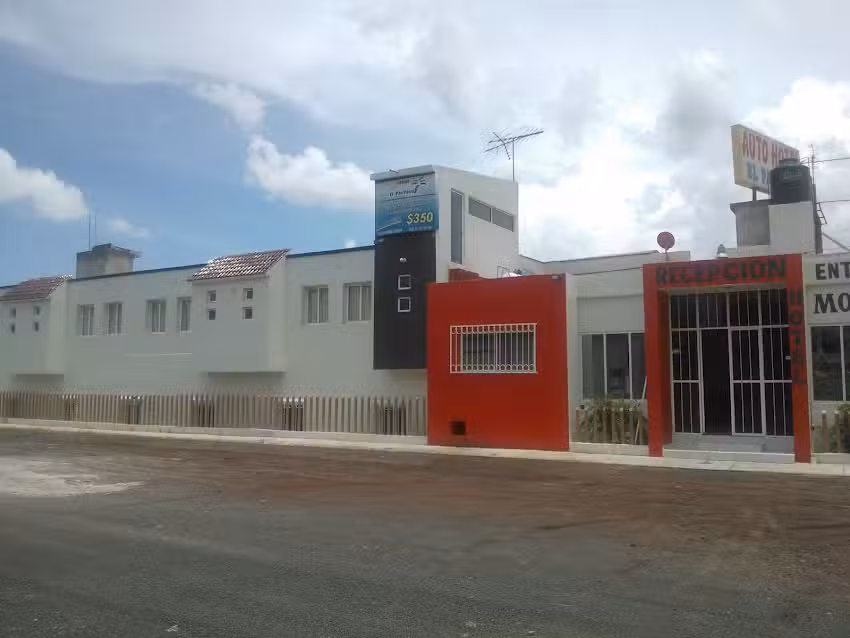 Auto Hotel El Pacifico