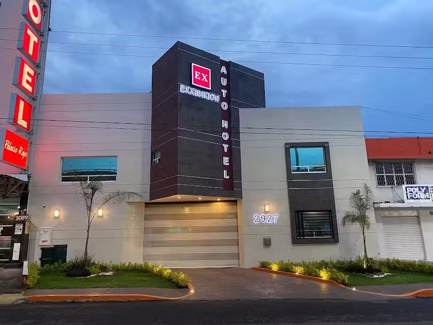 Auto Hotel Exxibixion