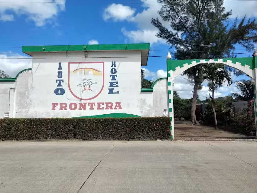 Auto Hotel Frontera