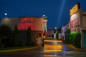 Auto Hotel Para&iacute;so Diamante