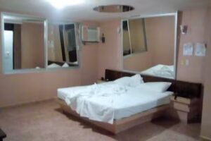 Autohotel Los Girasoles