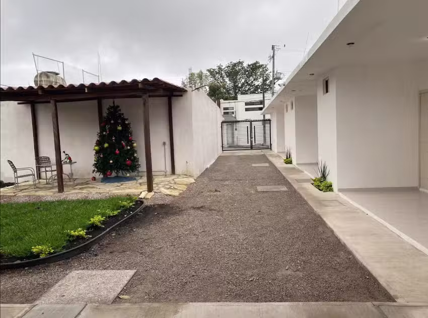 Avenida Suites