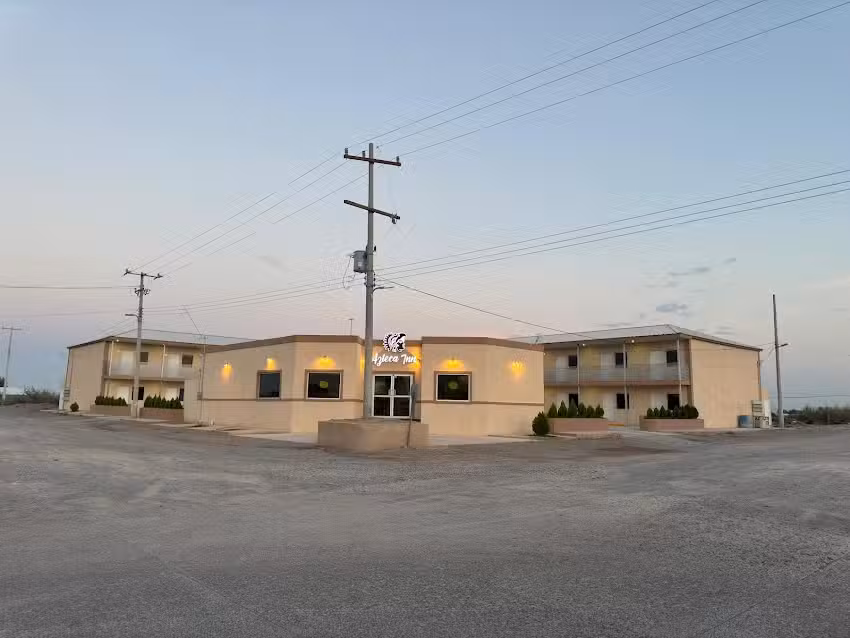 Azteca Inn