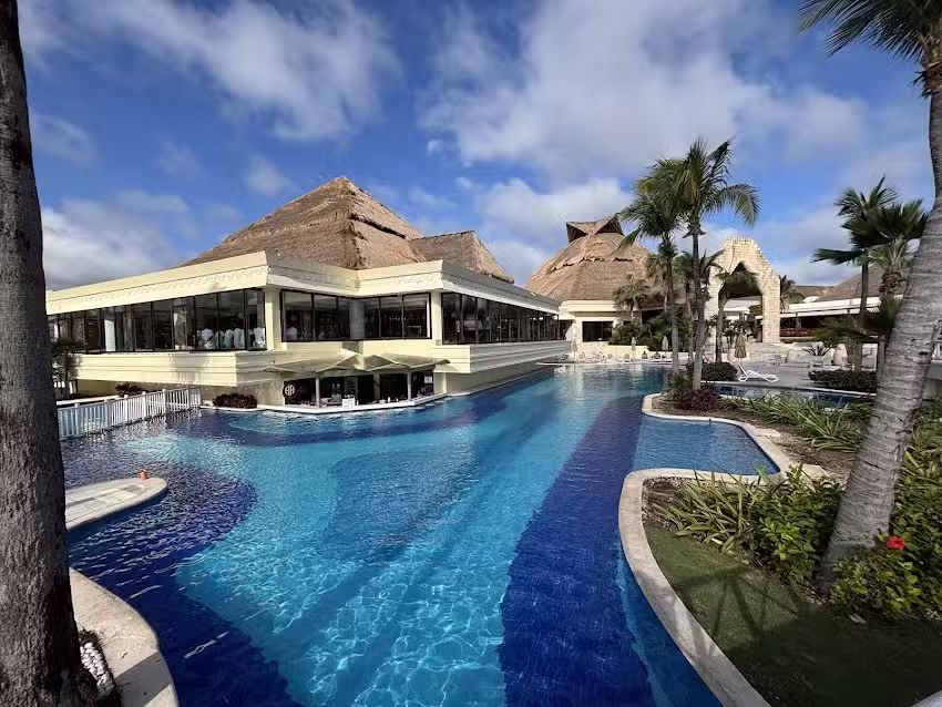 Bahia Principe Luxury Akumal