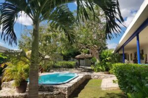 Bakab Hostel & Equestrian Amenities