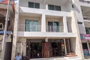 Barefoot Beach Club and Motel