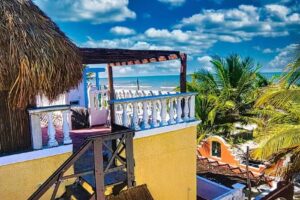 Beachfront Casa Maya Lodge