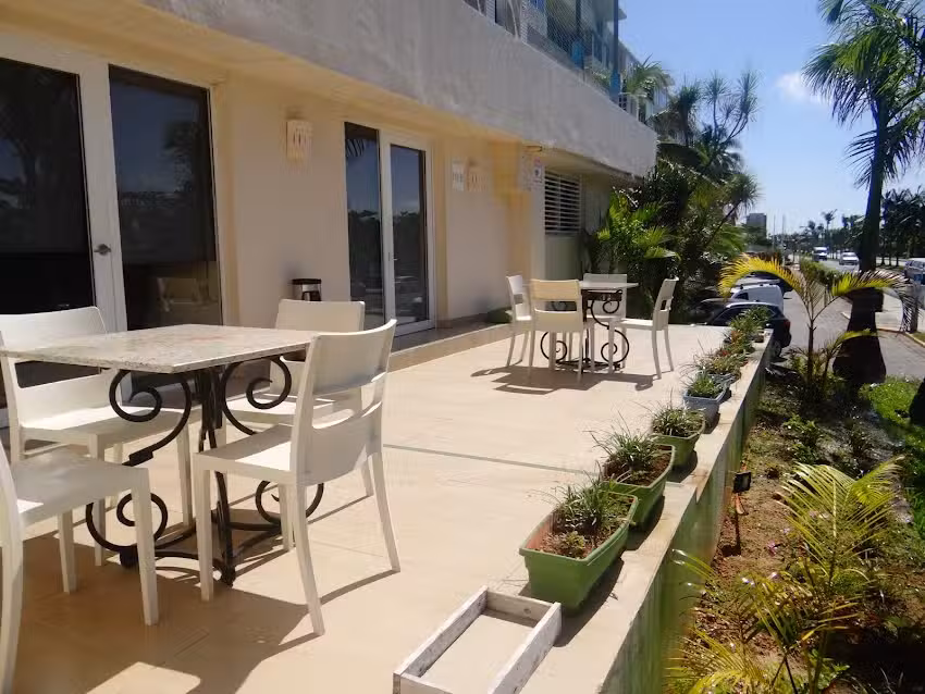 Brisas 10 suites and rooms