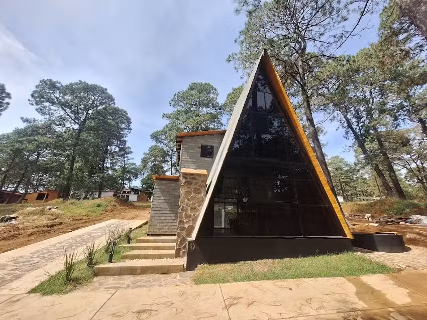 Caba&ntilde;a Alpina Gris