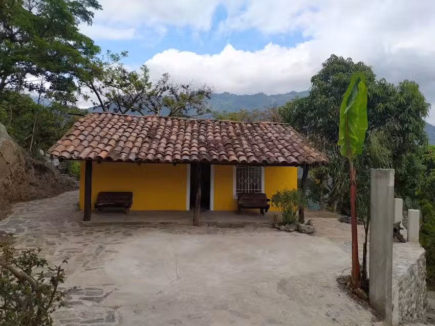 Caba&ntilde;a Amarilla, Pahuatl&aacute;n Puebla.