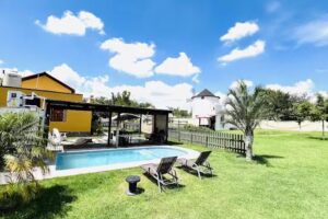 Caba&ntilde;a el capricho con alberca