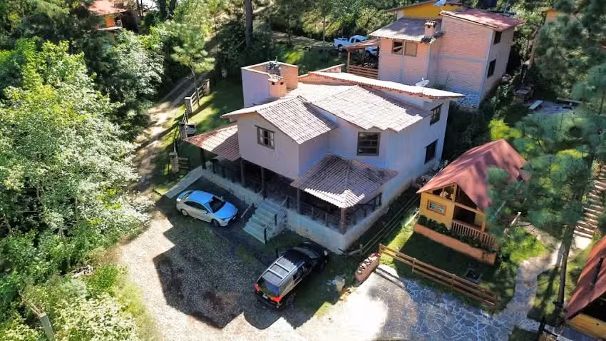 caba&ntilde;a Los Caballos