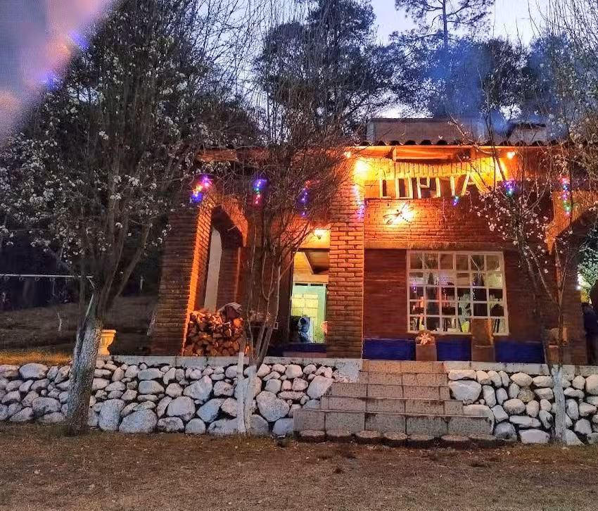 Caba&ntilde;a Lupita