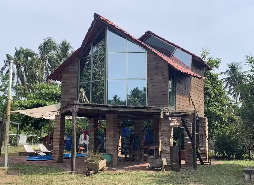 Caba&ntilde;a. Oveja negra. hospedaje