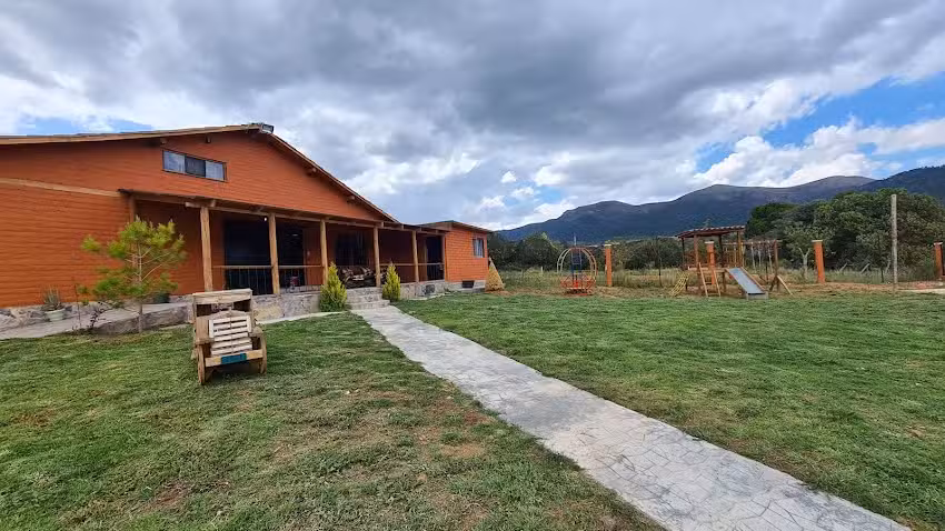 Caba&ntilde;a Ruta de Escape