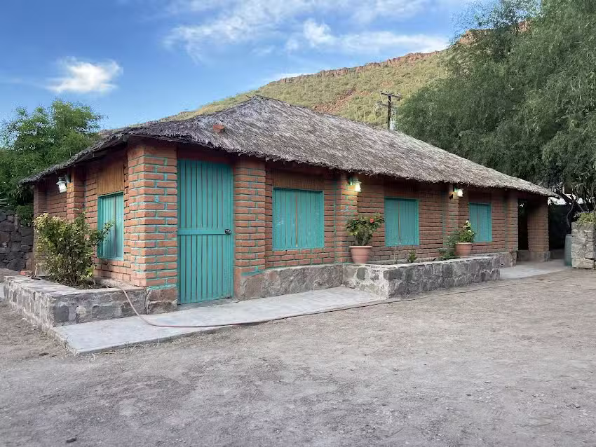 Caba&ntilde;a San Miguel