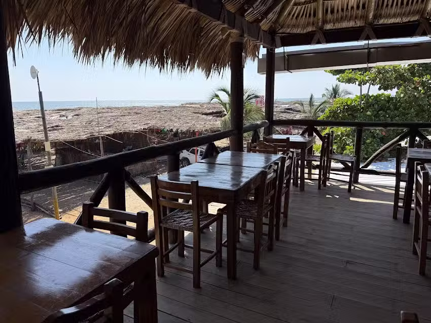 Caba&ntilde;as Arrecife &ndash; Eco Hotel-Restaurante-Cafeteria