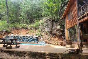 Caba&ntilde;as Cascada del Barro