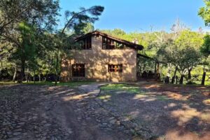 Caba&ntilde;as Cumbre Del Fraile