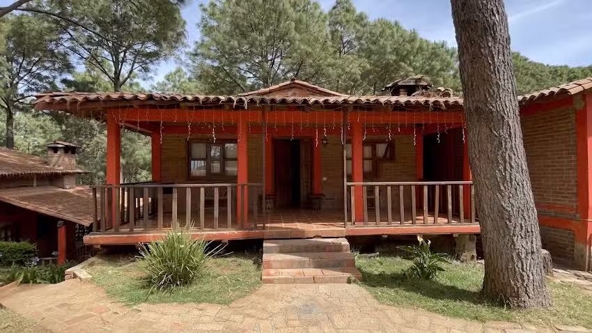 Caba&ntilde;as El Mirador