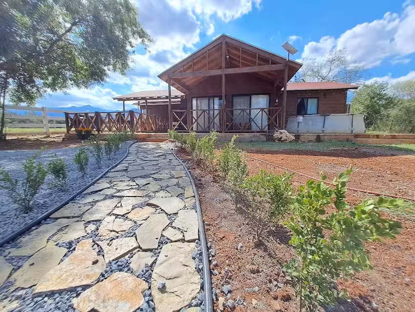 Caba&ntilde;as La Familia NL