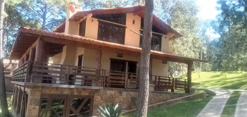 Caba&ntilde;as Los Adobes