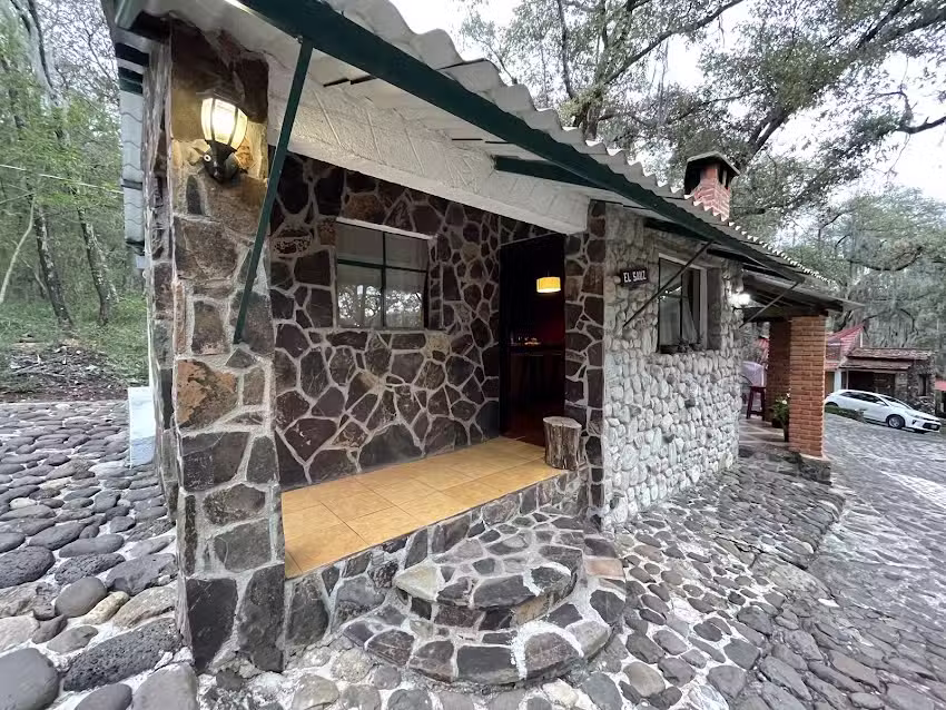 Caba&ntilde;as Los Encinos