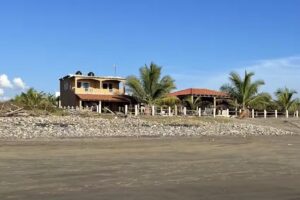 Caba&ntilde;as Pescador y Delfines