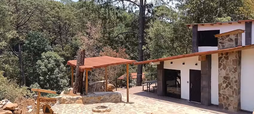 Caba&ntilde;as Pinos del R&iacute;o