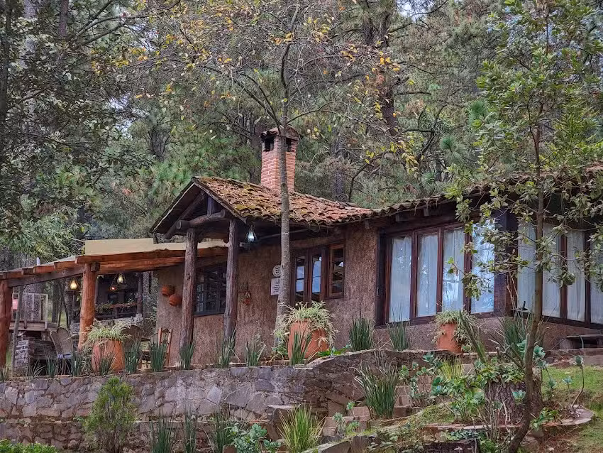 Caba&ntilde;as Sierra del Tecuan