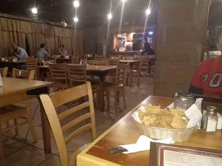 Caba&ntilde;as y Restaurante El Abuelo