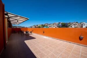 Capital O Las Calzadas Hotel & Suites