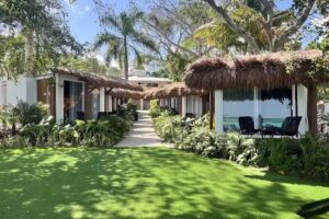 Casa Aakal Lagoon Front