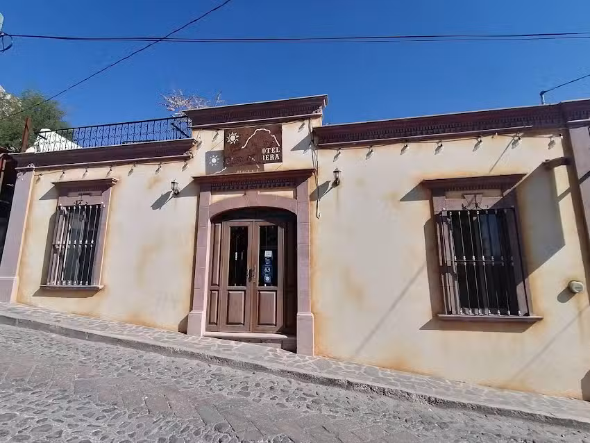 Casa Cabrera