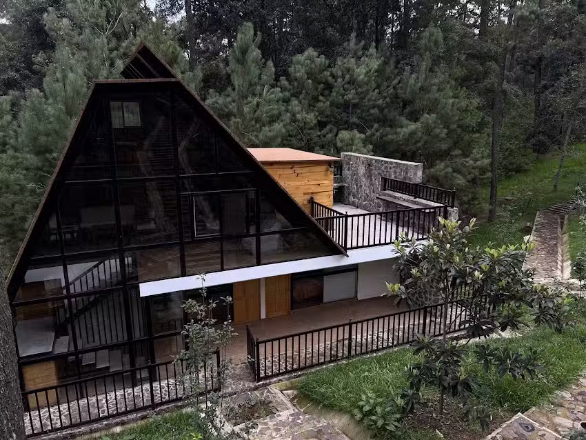 Casa de Descanso de la Unidad Sindical SMSEM-Valle de Bravo