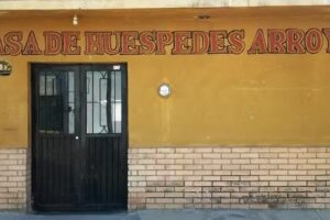 CASA DE HUESPEDES ARROYO