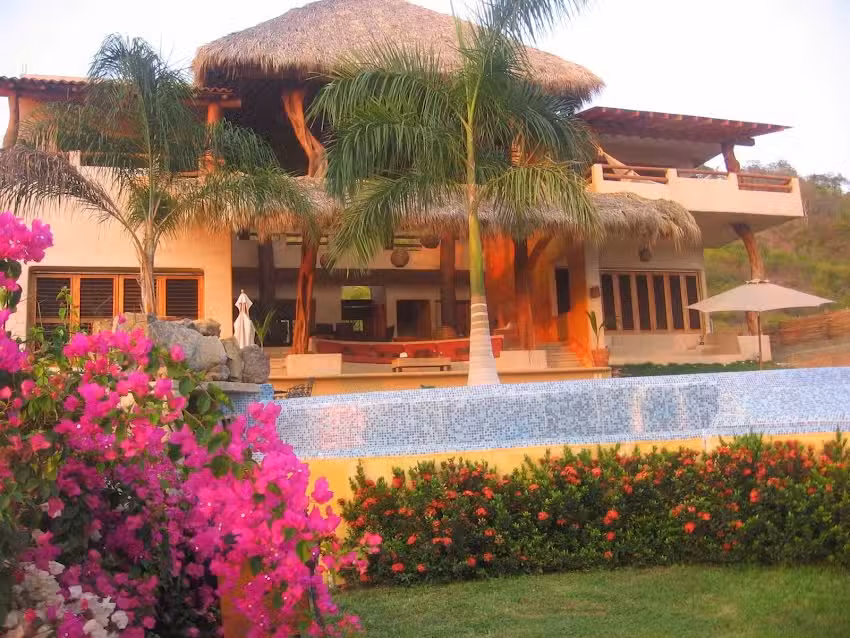 CASA DE LA MONTA&Ntilde;A